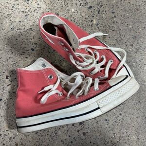 Converse Chuck Taylor Sneakers salmon men’s 5.5 women’s 7.5
